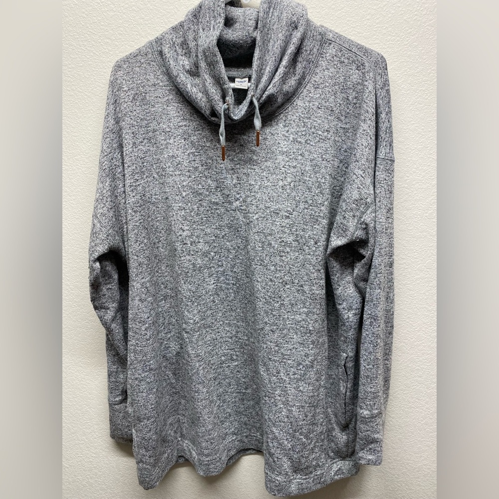 Old Navy Active gray tunic. Size XL.